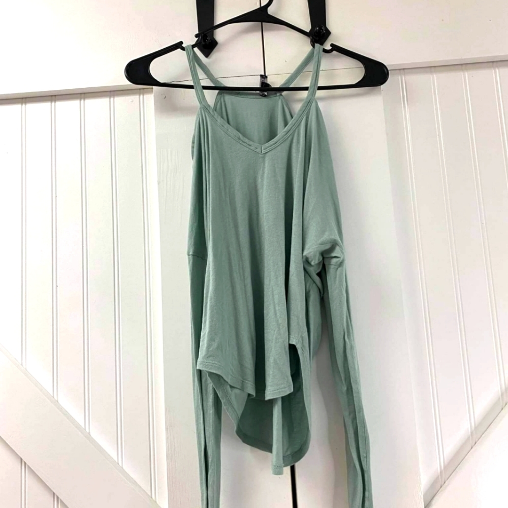 Express green open shoulder top xs